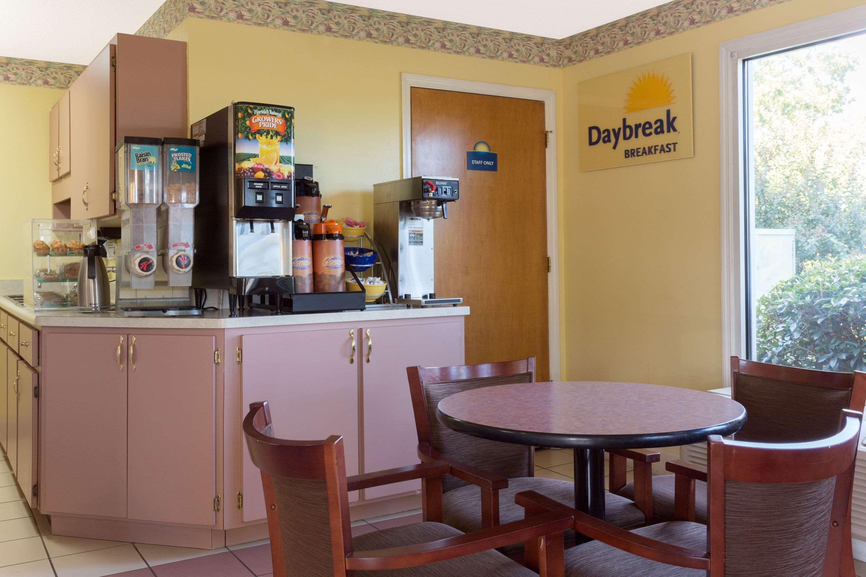 Days Inn Lamont/Monticello Extérieur photo
